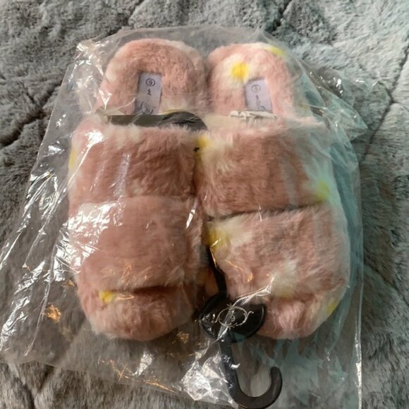 Shoes - Double Band Pink and Flowers Faux Fur Grippy Sole Ladies Slippers